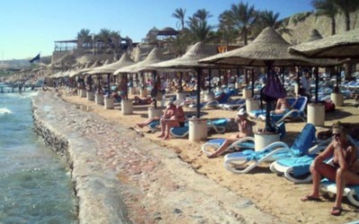 Egyptians urged to cover up as heat wave hits the country
