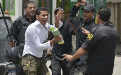 Pro-MB students protest at Al-Azhar University