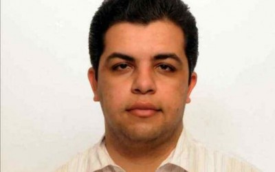 Al-Jazeera correspondent arrives at police station to conclude release procedures