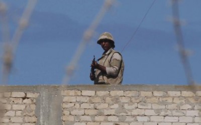 Gunmen kill two policemen in North Sinai drive-by shooting