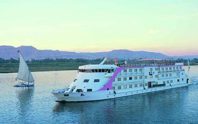 Massive fire in Giza’s Al-Bahr Al Azam, no injuries reported