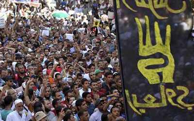 Brotherhood backs Salafist protests on Friday for Egypt’s ‘Islamic identity’