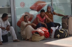 More Egyptians return to Egypt from Libya