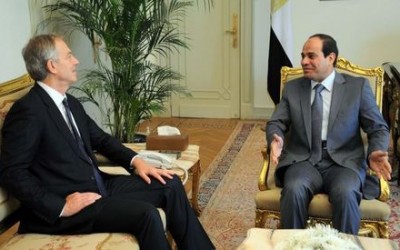 Tony Blair arrives in Cairo for region talks